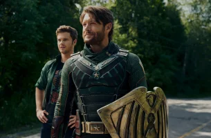 Вот зажгу я пару свеч – ты в постельку можешь лечь